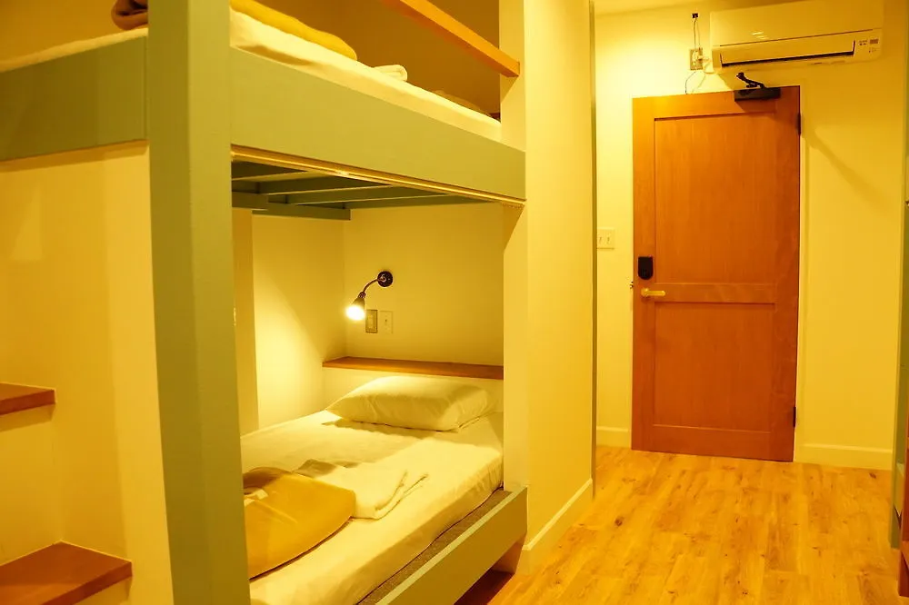 The Next Door Hostel, lower east nine 京都市