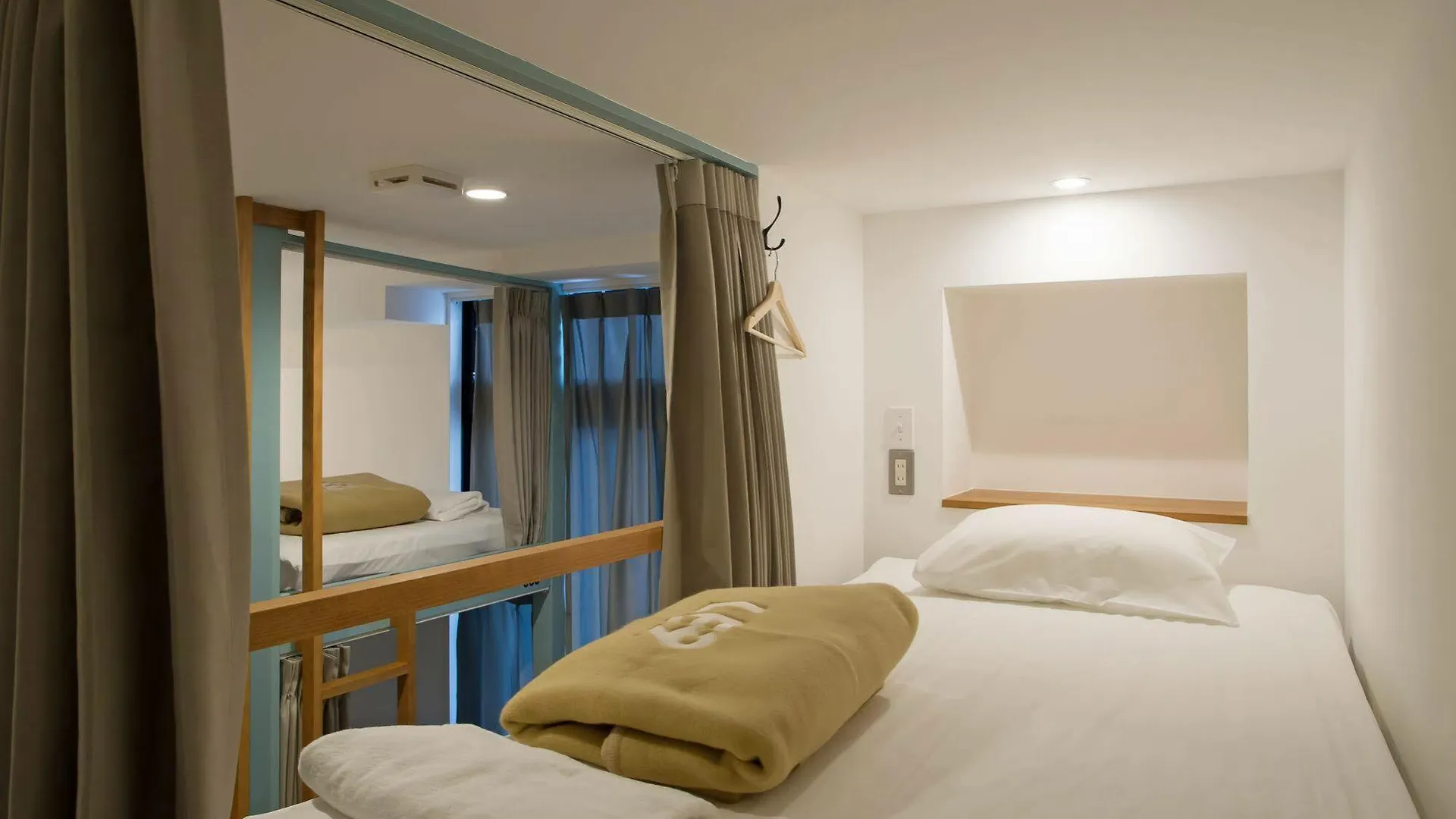 The Next Door Hostel, lower east nine 京都市