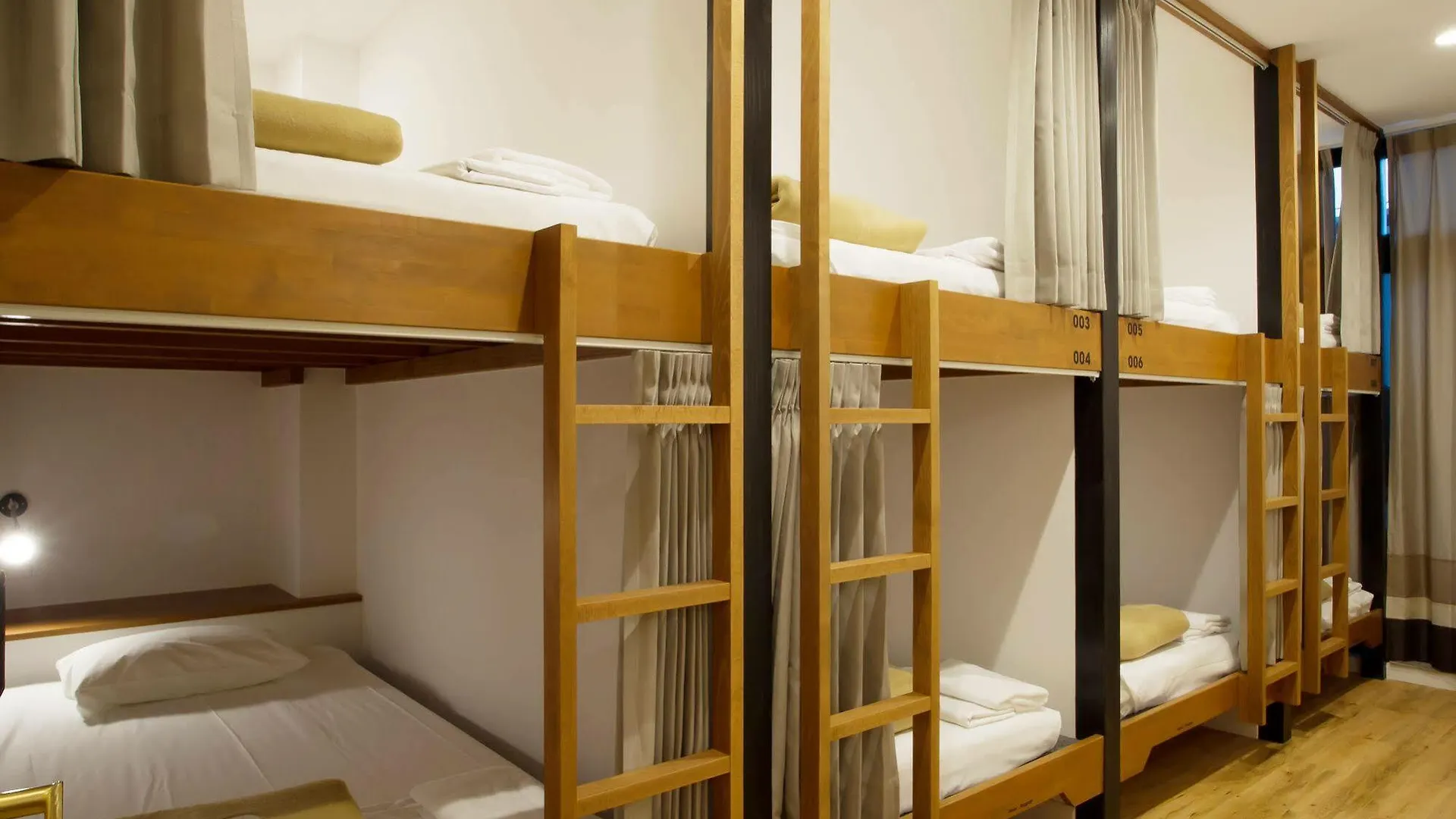 The Next Door Hostel, lower east nine 京都市 0*,  日本